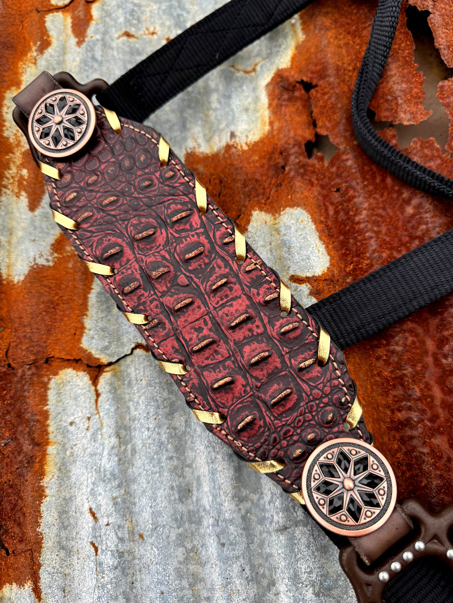 Red Gator Buckle Halter