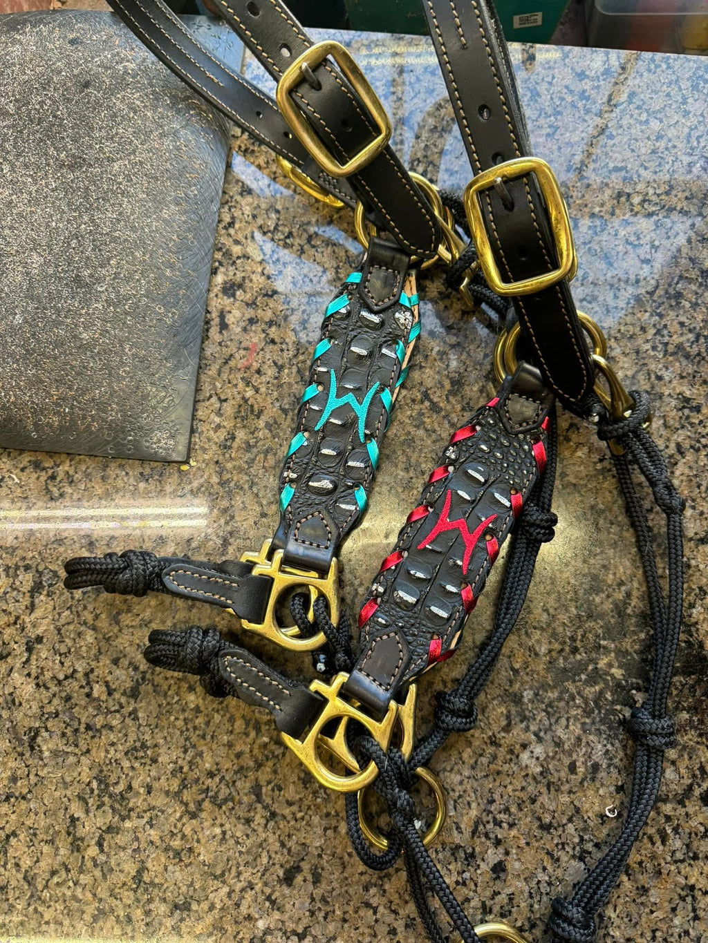 “Finish your own way” Halter (Black & Silver Gator)