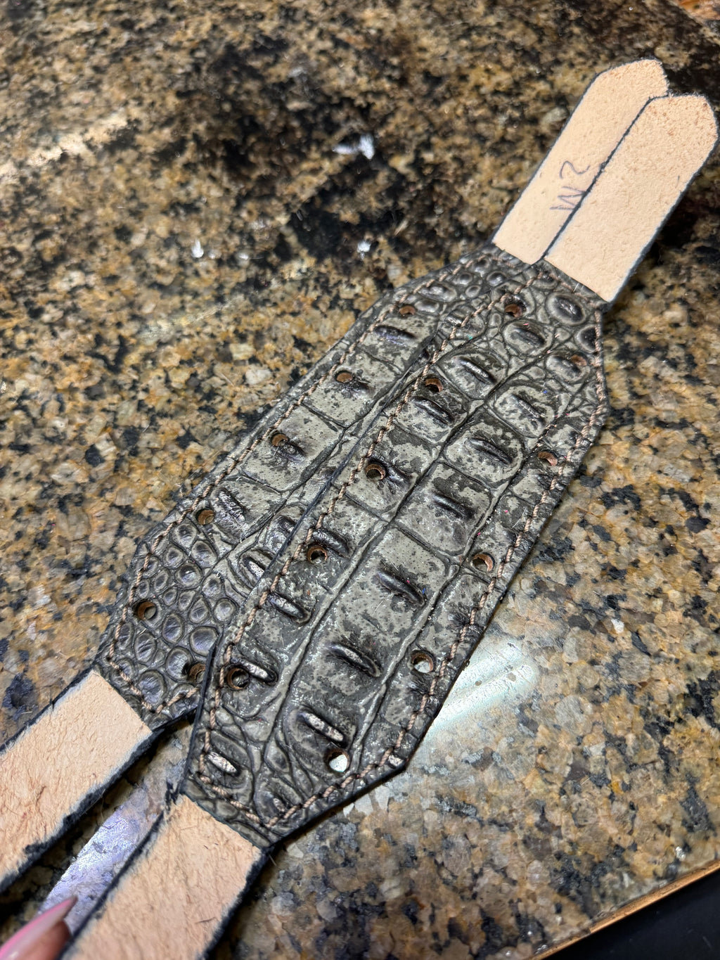 “Finish Your Own Way” Halter (Grey Gator)