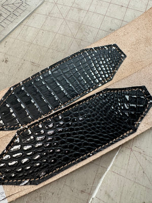 “Finish your own way” Halter (Black & Silver Gator)