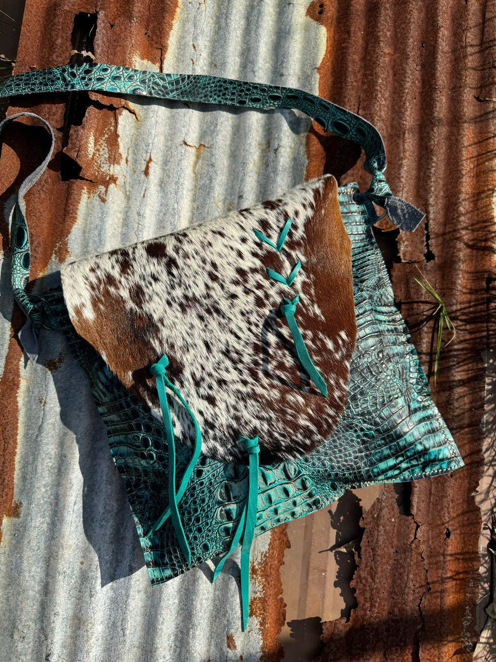 Turquoise Gator Crossbody